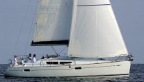 Jeanneau 39i exterior shot